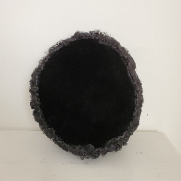 40s 50s Black Persian Lamb & Velvet Cossack Style Pillbox Tilt Hat - Picture 10 of 16